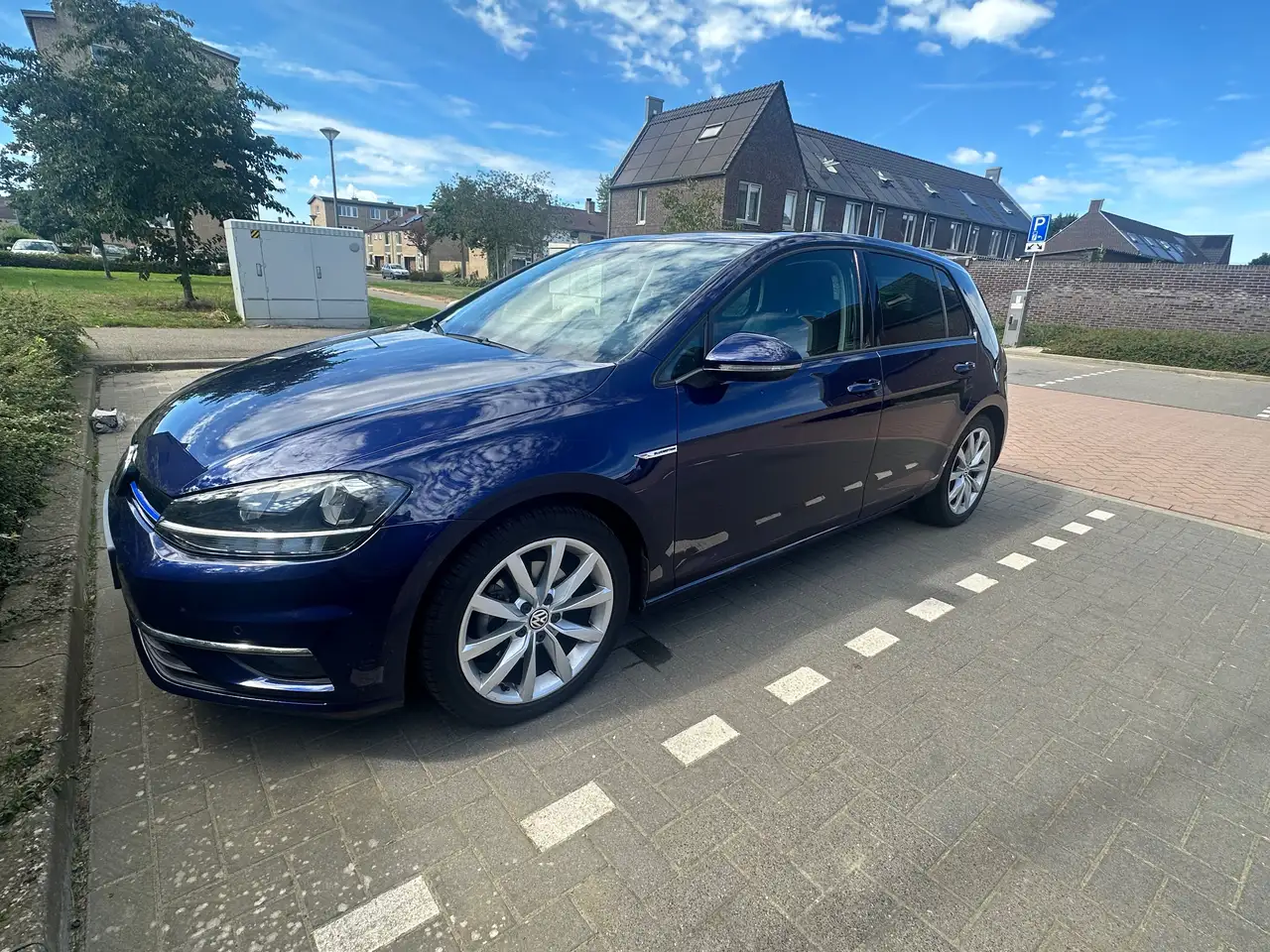 Volkswagen Golf Golf 1.5 TSI Comfortline — photo 1 of 11