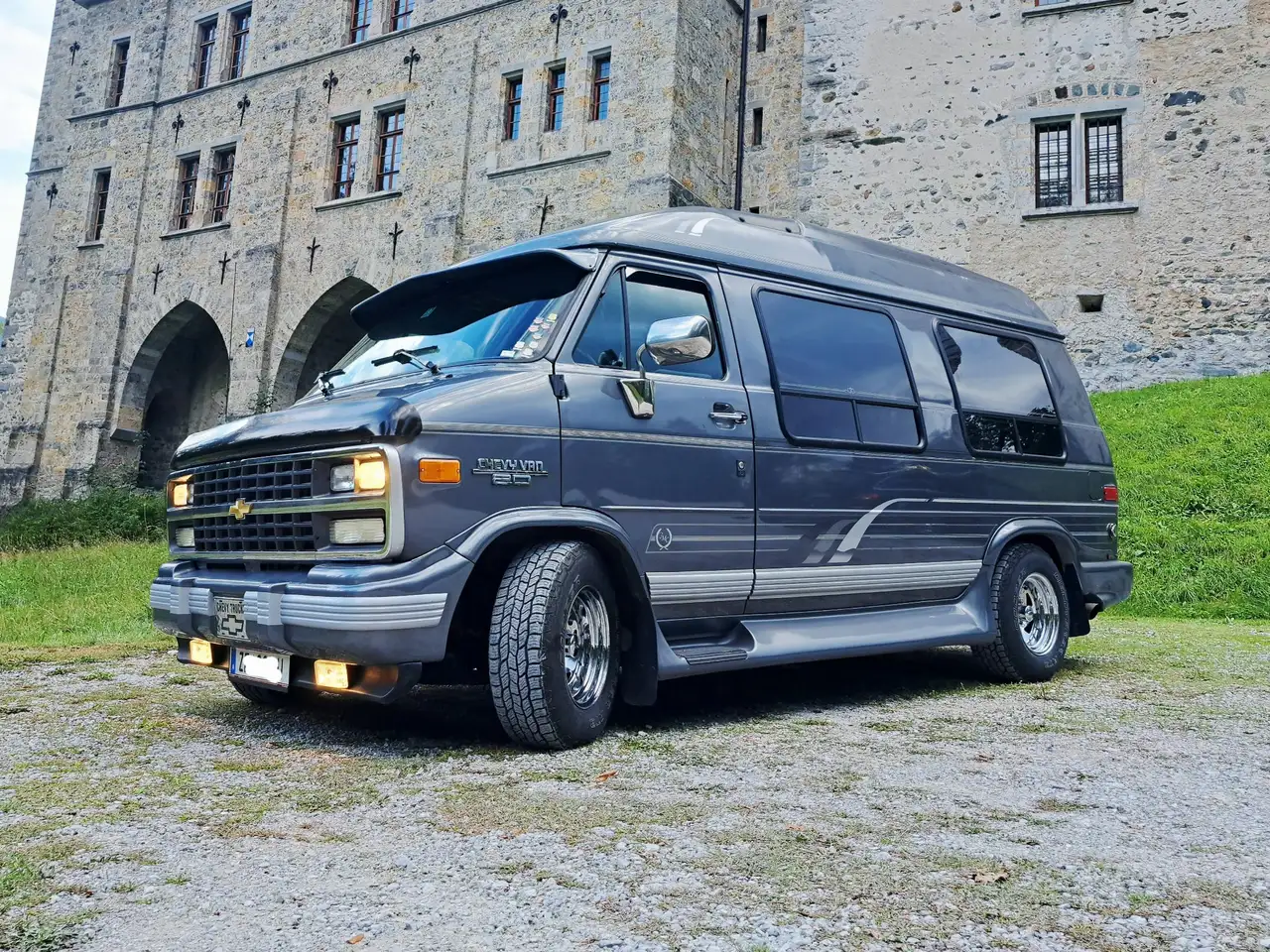 Chevrolet Chevy Van G20 Transcar2000 Conversion Van — photo 1 of 25