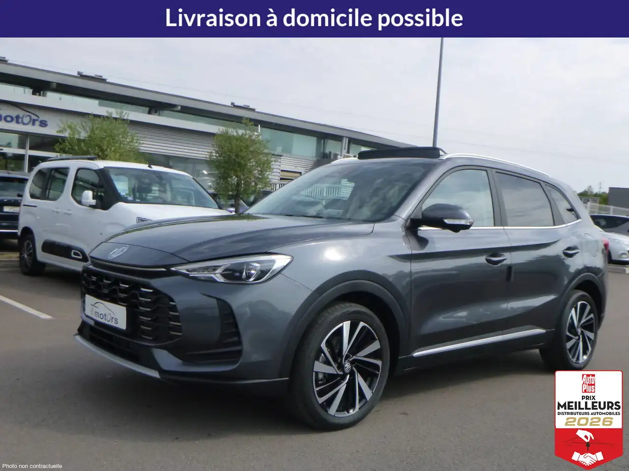 MG ZS Hybrid+ 197 Luxury +Toit vitré — photo 1 of 15