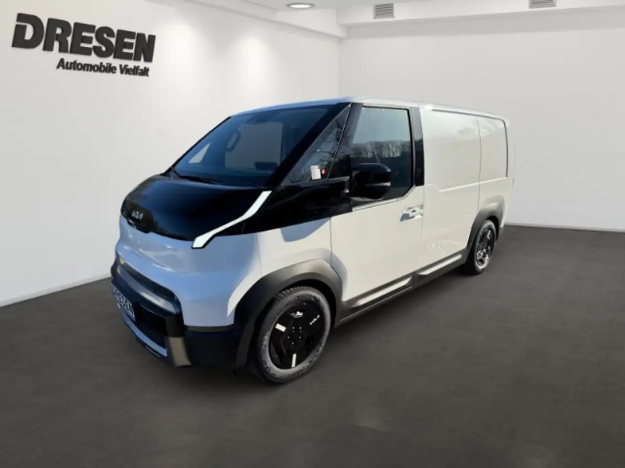 Kia PV5 Cargo PLUS L2H1 120KW 71.2 kWh WÄRMEPUMPE,NAVI,DAB,KLIMA — photo 1 of 13