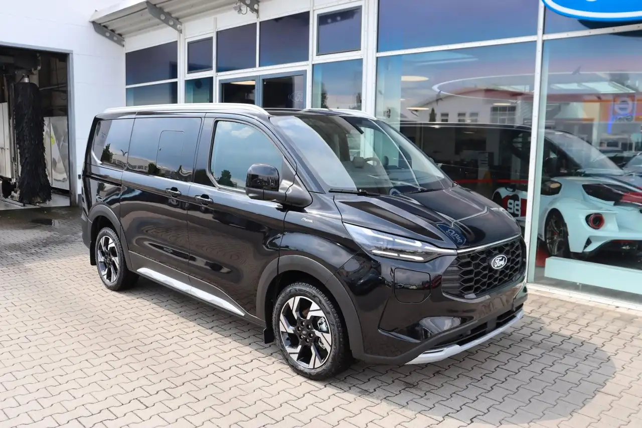 Ford Tourneo Custom Active PHEV 340/L1 PANO 19" AHK — photo 1 of 40