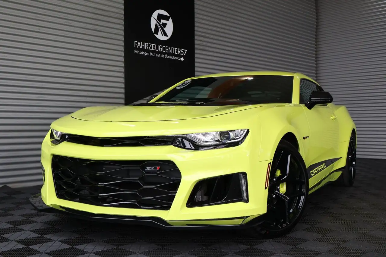 Chevrolet Camaro 2.0L ZL1 Optik/BOSE/RFK/LED/CARPLAY — photo 1 of 20