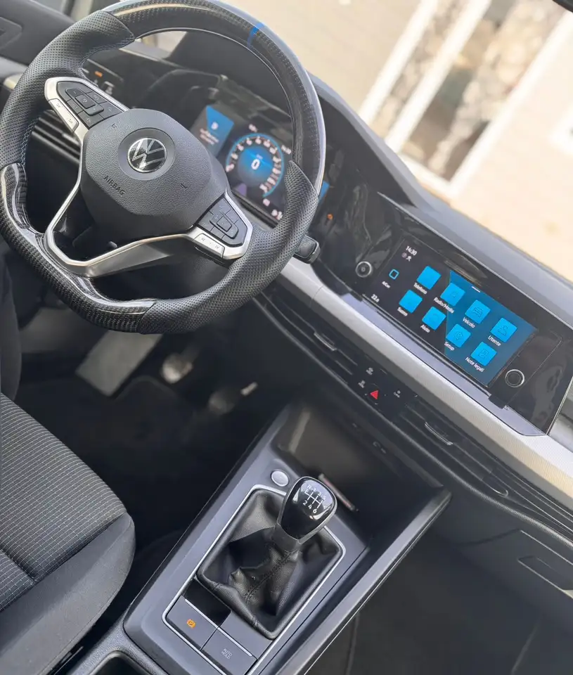 Volkswagen Golf 5p 1.0 tsi Sport 115cv — photo 1 of 3