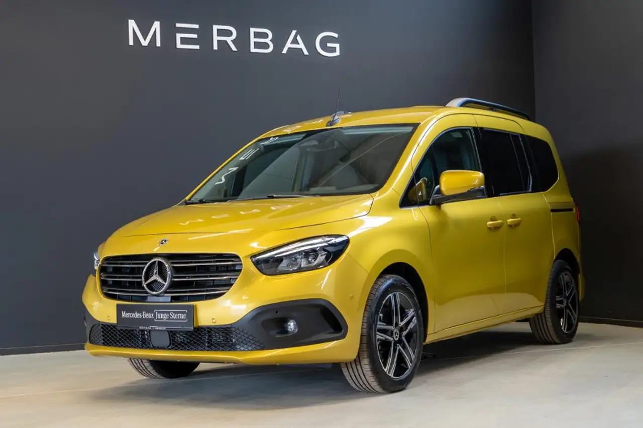 Mercedes-Benz T-Klasse T 180 d *Edition Navi LED Kamera Alu 17" — photo 1 of 19