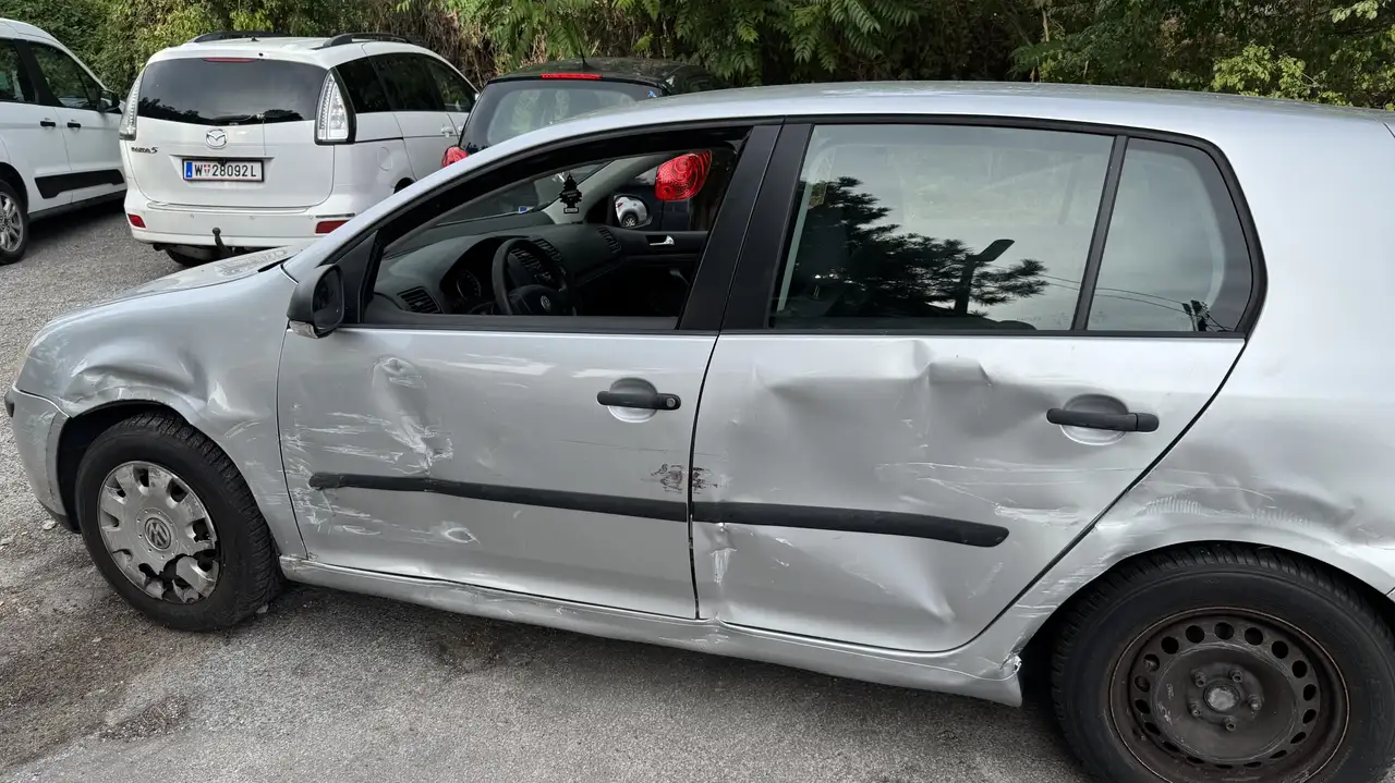 Volkswagen Golf Comfortline 1,4 — photo 1 of 10