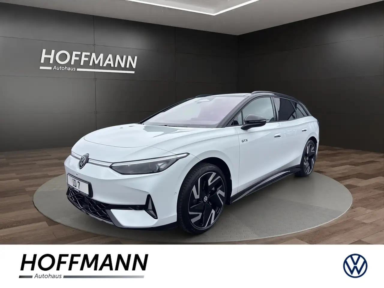 Volkswagen ID.7 Tourer GTX 4motion — photo 1 of 15