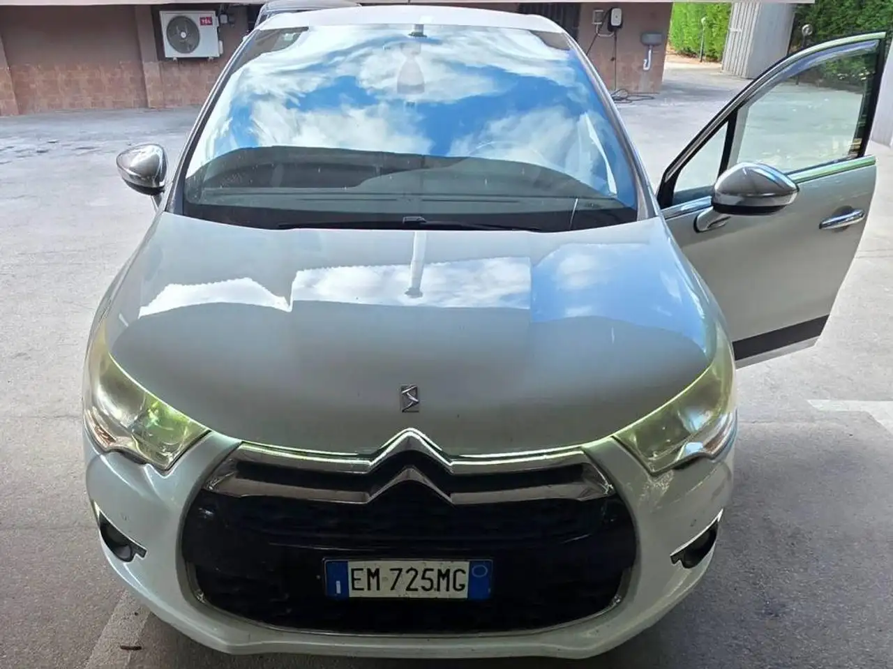 Citroen DS4 DS4 1.6 e-hdi airdream So Chic 110cv cmp6 — photo 1 of 6