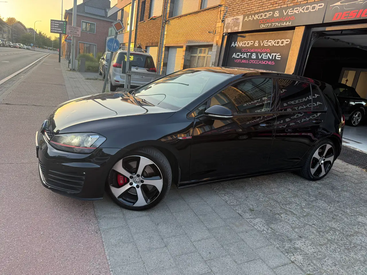 Volkswagen Golf GTI Golf 2.0 TSI Performance 230pk Xenon Navi — photo 1 of 11