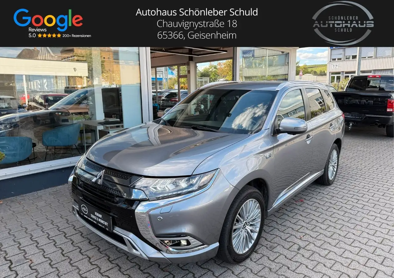 Mitsubishi Outlander PHEV Plus Spirit-Paket 4WD *AHK*MWST.* — photo 1 of 40
