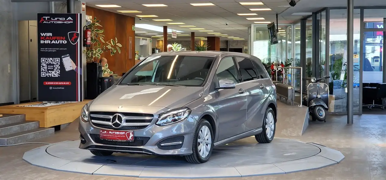 Mercedes-Benz B 180 d *Navi*Ambiente*Sitzheizung*LED* — photo 1 of 29