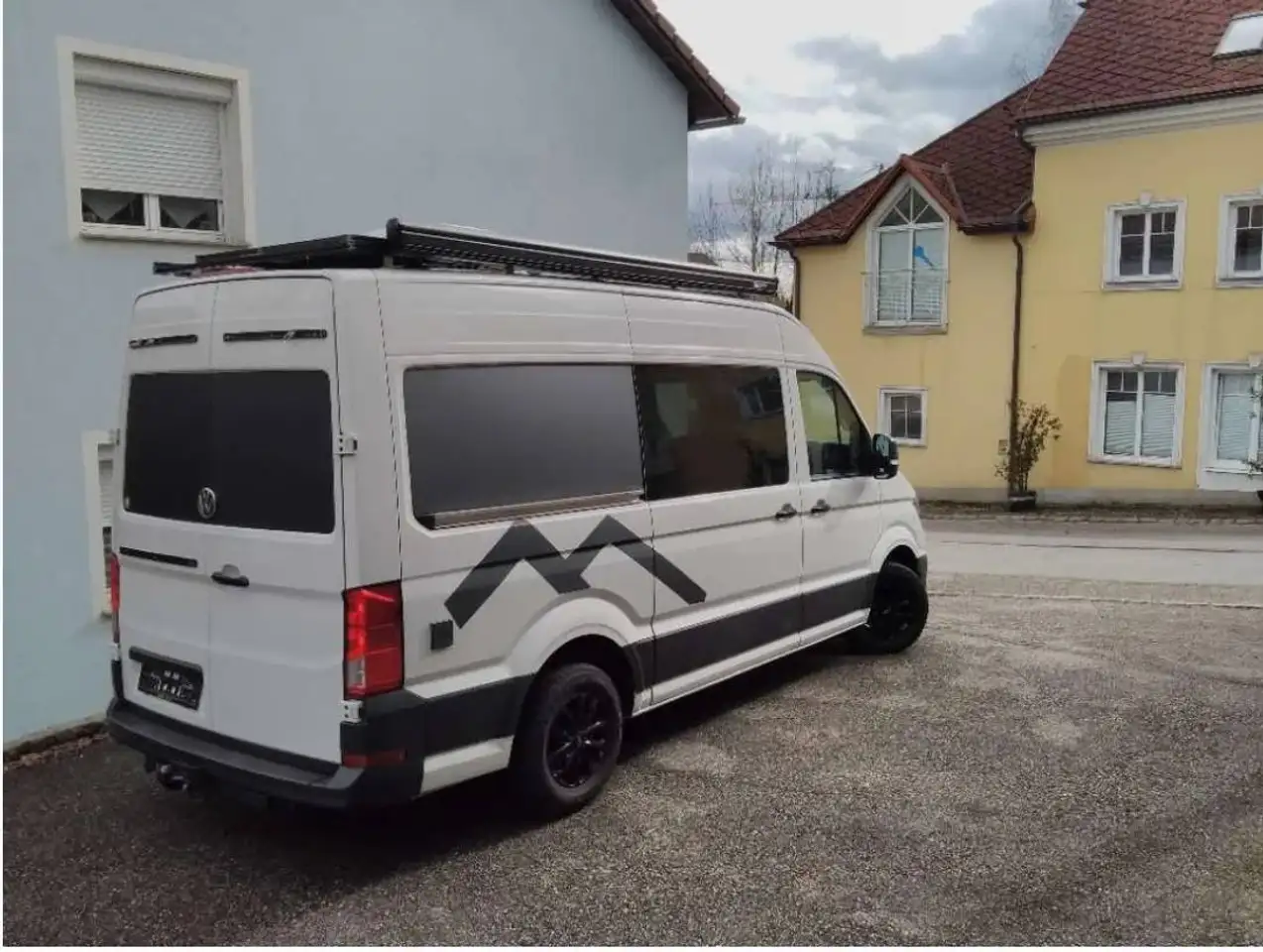 Volkswagen Crafter Crafter 35 Fahrgestell MR 2,0 TDI BMT — photo 1 of 10