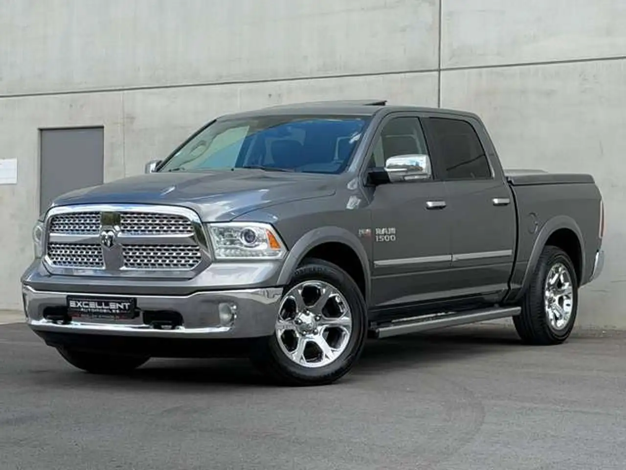 Dodge RAM 1500/5.7 HEMI/LARAMIE/FULL OPTION/LPG/UTILITAIRE/GARANTIE 12 MOIS// — photo 1 of 30