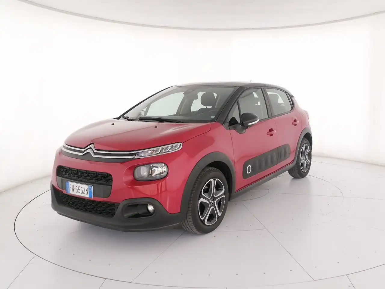 Citroen C3 1.5 bluehdi Shine s&s 100cv 5m — photo 1 of 25