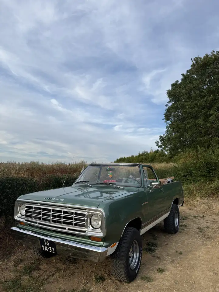 Dodge Ramcharger Full Cabrio 4x4 318cui V8 1976 — photo 1 of 15