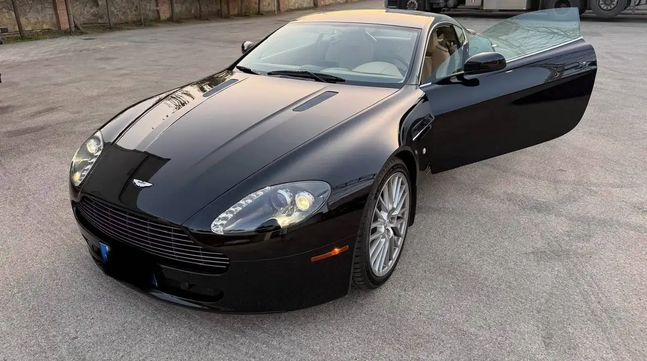 Aston Martin Vantage Vantage I Coupe Coupe 4.7 V8 sportshift — photo 1 of 5