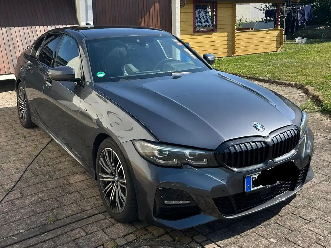 BMW 318 318d Aut. M Sport — photo 1 of 13