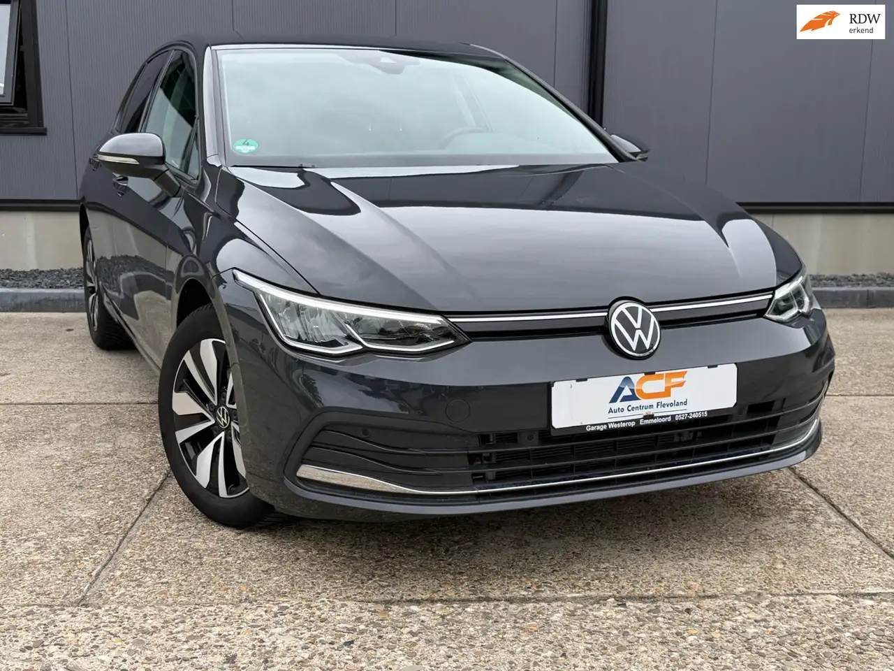 Volkswagen Golf 1.5 TSI MOVE Business — photo 1 of 23