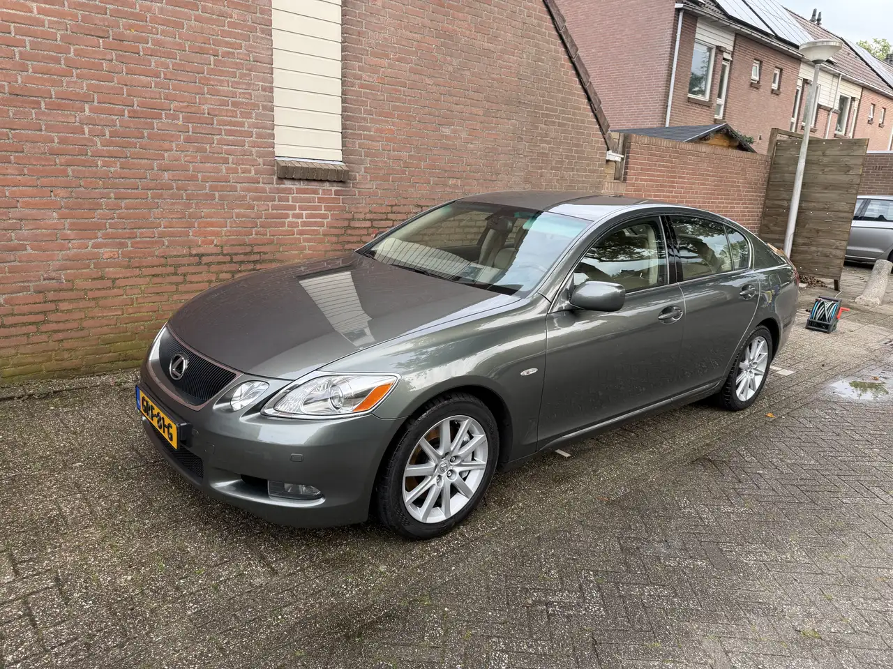 Lexus GS 300 Executive Line — photo 1 of 12