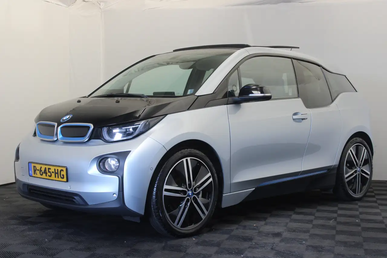 BMW i3 Basis Comfort Advance 22 kWh |Pano|Stoelverw.| — photo 1 of 21