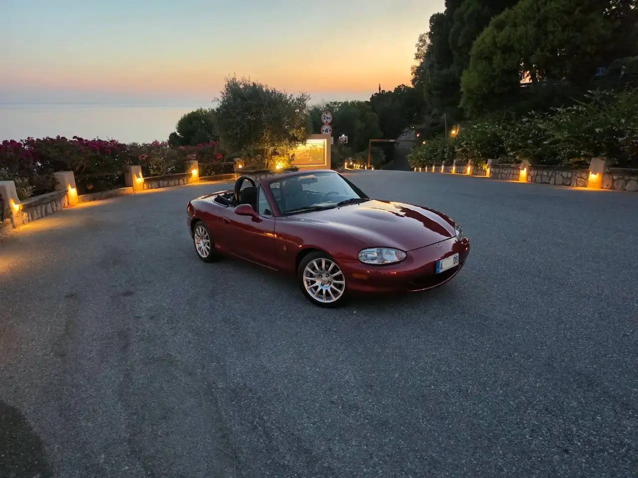 Mazda MX-5 MX-5 1.6 16v — photo 1 of 5