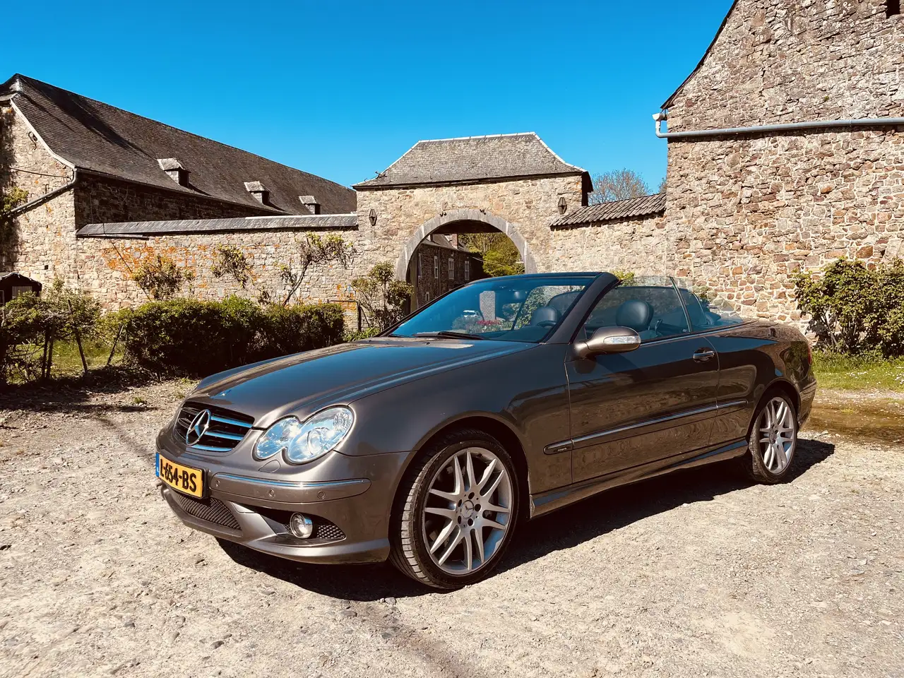 Mercedes-Benz CLK 200 K. Elegance — photo 1 of 8