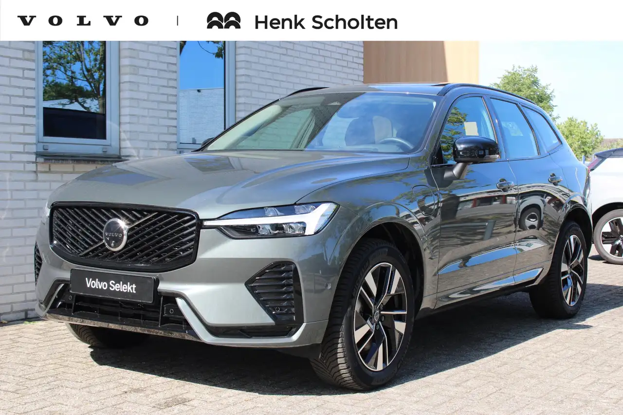 Volvo XC60 T6 Plug-in hybrid AWD Ultra Dark | Trekhaak | Pano — photo 1 of 40