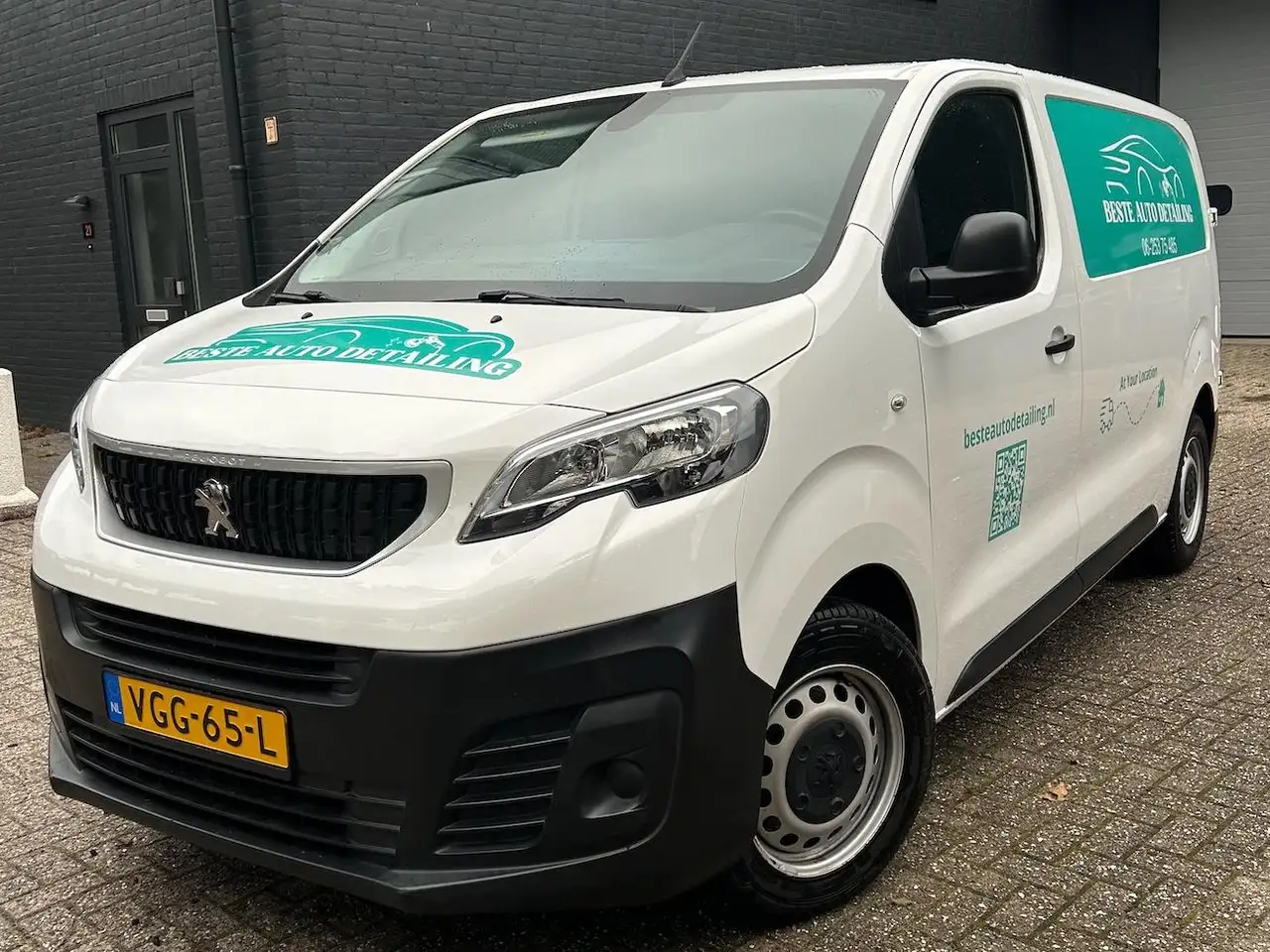 Peugeot Expert Expert 2.0 BlueHDI Prem — photo 1 of 15