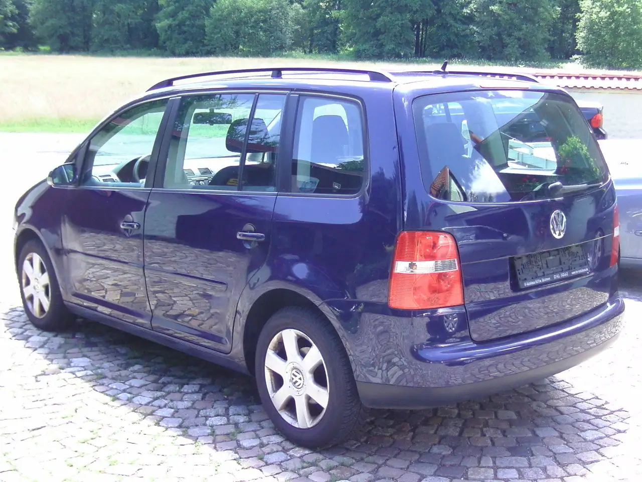 Volkswagen Touran Goal Tdi, Alu, Klimatronic, Navi, 6-Gang — photo 1 of 14