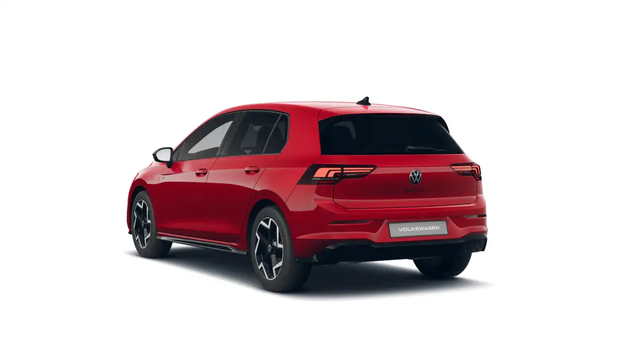 Volkswagen Golf 1.5 TSI R-LINE BLACKSTYLE LED-PLUS+360°+NAVI+ — photo 1 of 15