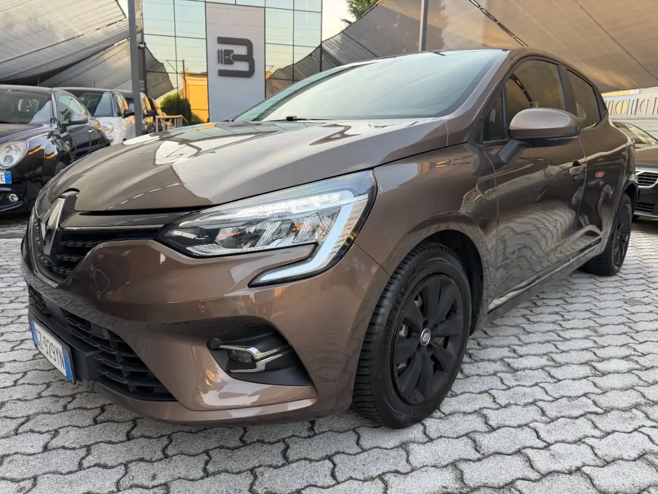 Renault Clio Clio 1.0 sce Intens 75cv SENZA VINCOLI PRONTA CONSEGNA PREZZO REALE !! — photo 1 of 20