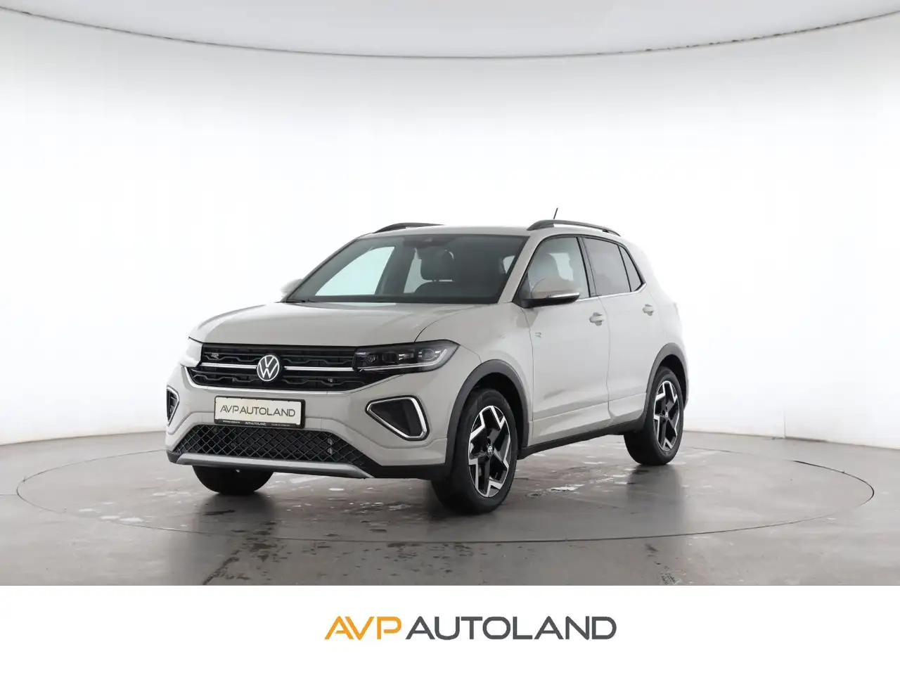 Volkswagen T-Cross 1.5 TSI DSG R-Line | AHK | NAVI | LED — photo 1 of 15