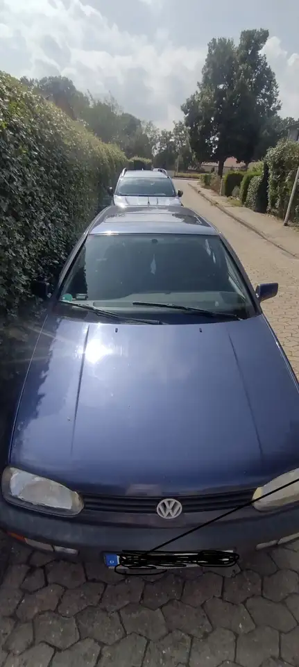 Volkswagen Golf 1.6 Pink Floyd — photo 1 of 6