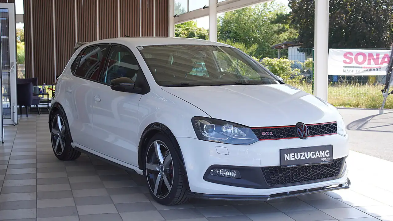 Volkswagen Polo GTI 1,4 DSG//TOPZUSTAND//WENIG//KILOMETER//SOMMERFA... — photo 1 of 15