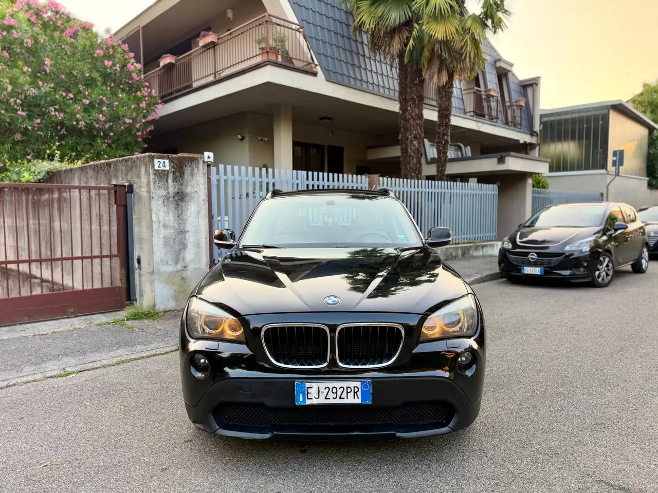 BMW X1 X1 E84 xdrive18d Futura — photo 1 of 12