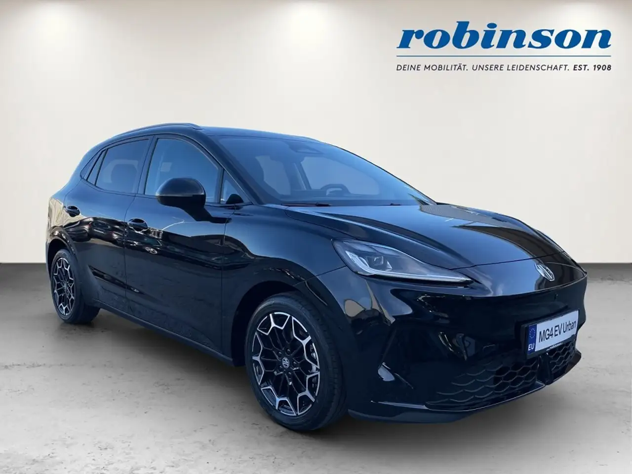 MG MG4 EV Urban 54 kWh Luxury — photo 1 of 15