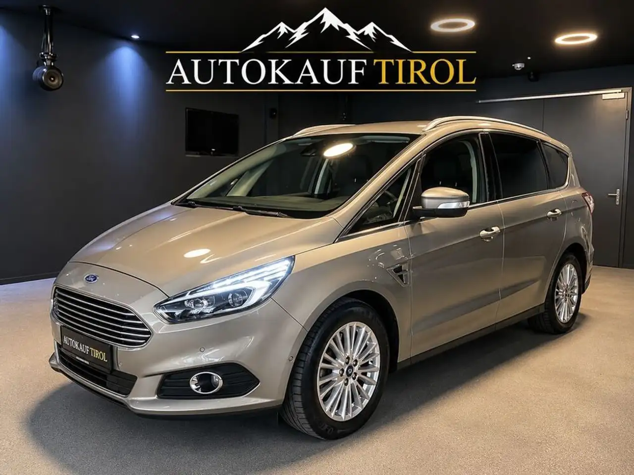 Ford S-Max Ford Titanium 2.0 TDCi | 150 PS | LED | Sitz — photo 1 of 14