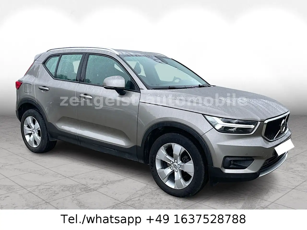 Volvo XC40 D3 Momentum Pro*1.HAND* — photo 1 of 11