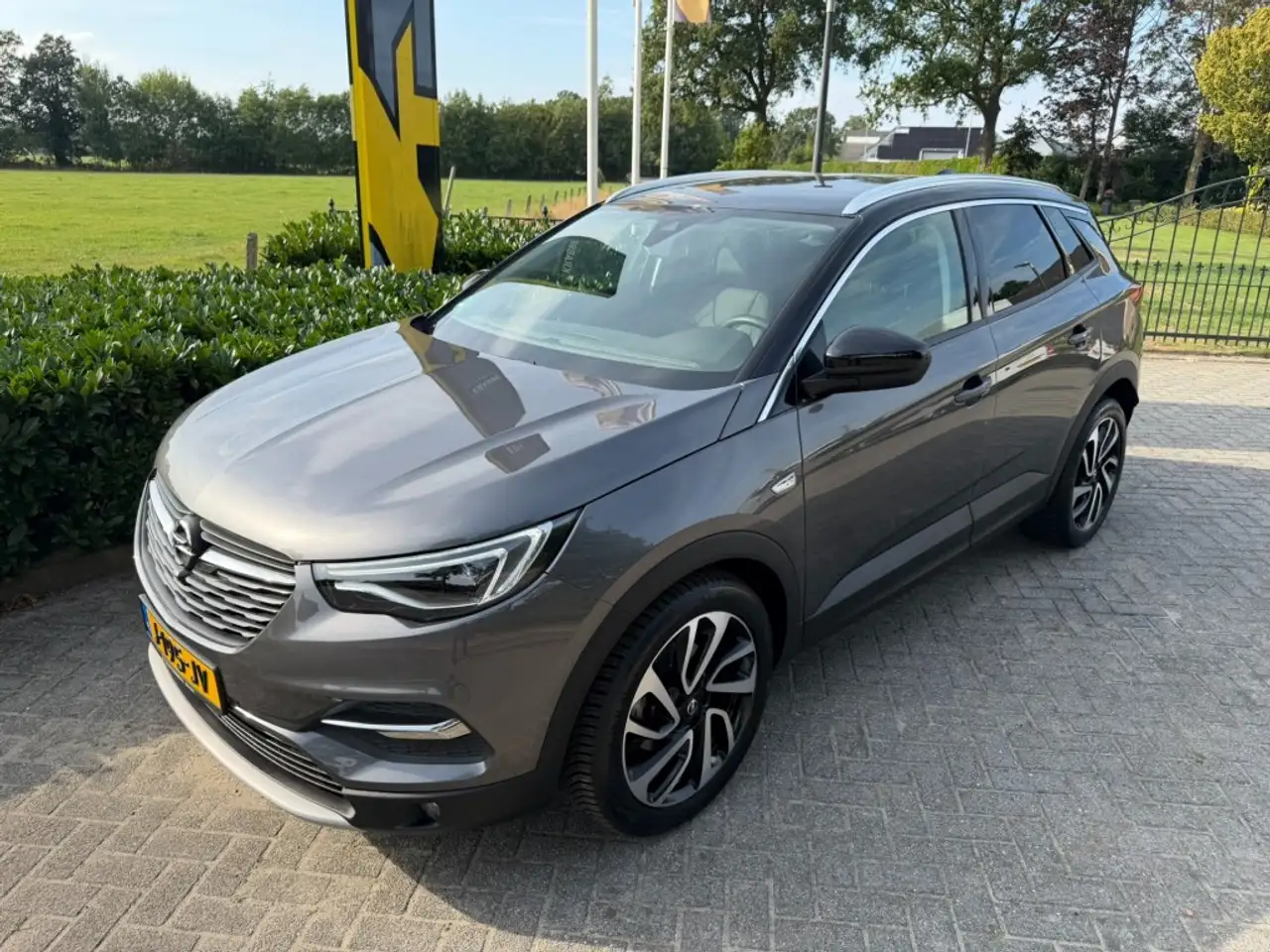 Opel Grandland X 1.6 Turbo Ultimate ACC / Soundsystem / Memory / Tr — photo 1 of 28