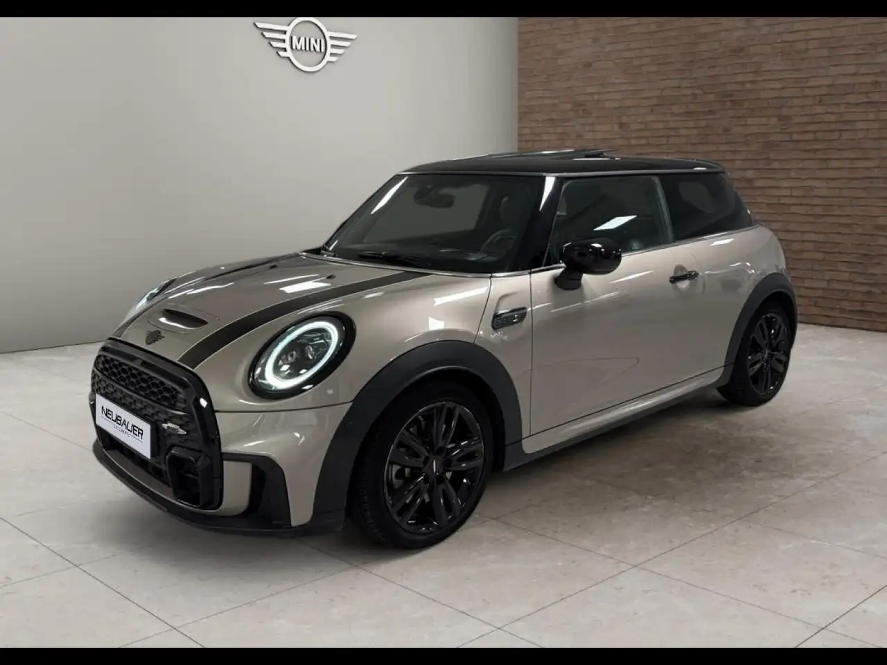 MINI John Cooper Works Cooper S 178ch John Cooper Works BVA7 — photo 1 of 20