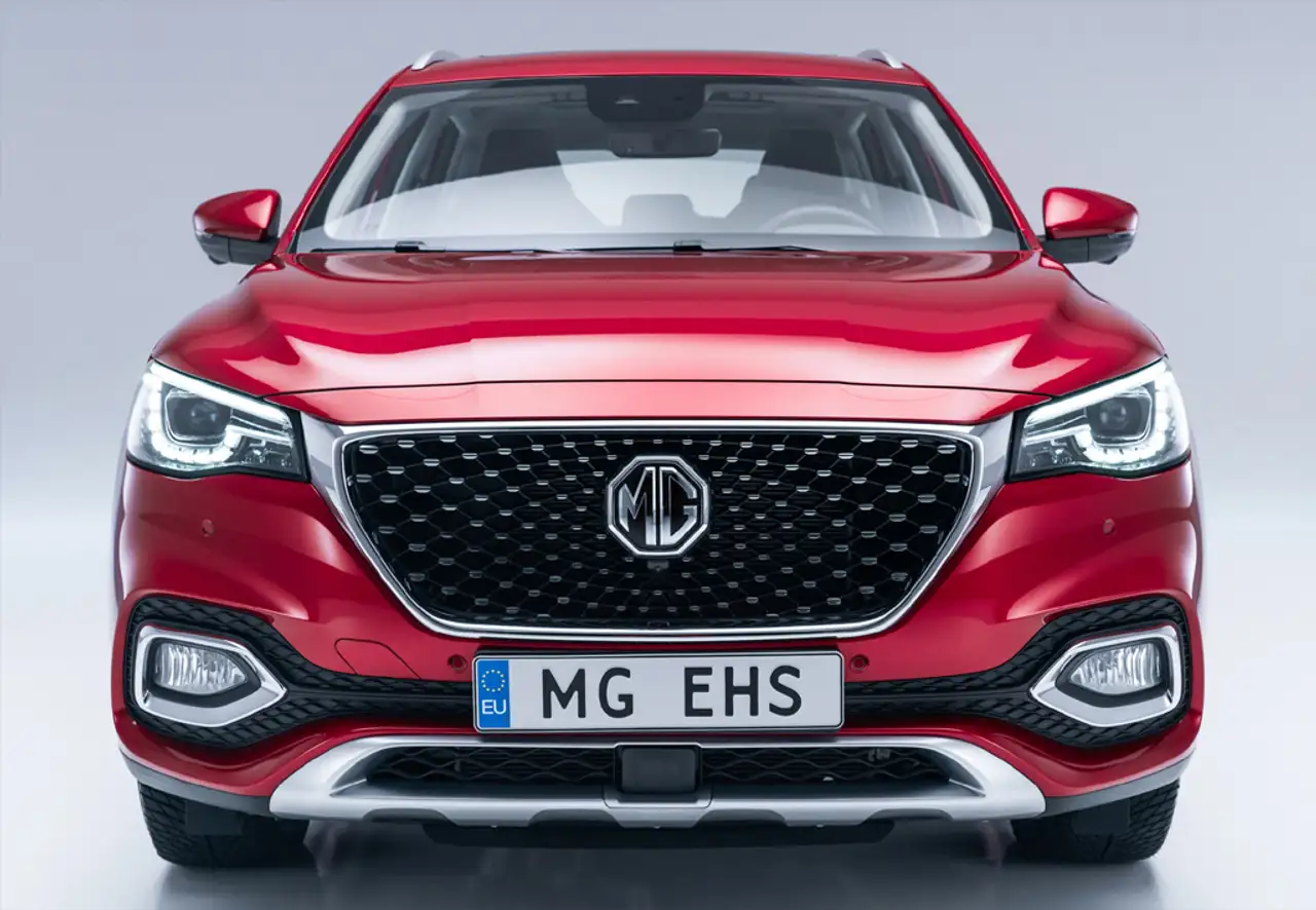 MG EHS 1.5 T-GDI Luxury — photo 1 of 40