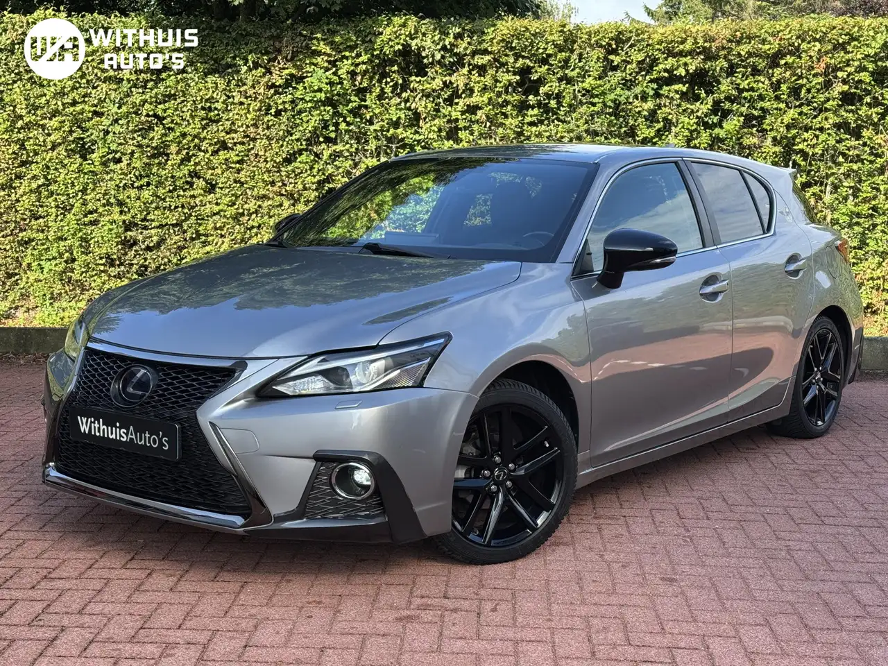 Lexus CT 200h F Sport Line Adaptieve Cruise Stoelverwarming — photo 1 of 29