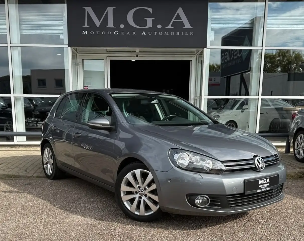Volkswagen Golf VI 1.6 Team DSG7 102 CH — photo 1 of 9