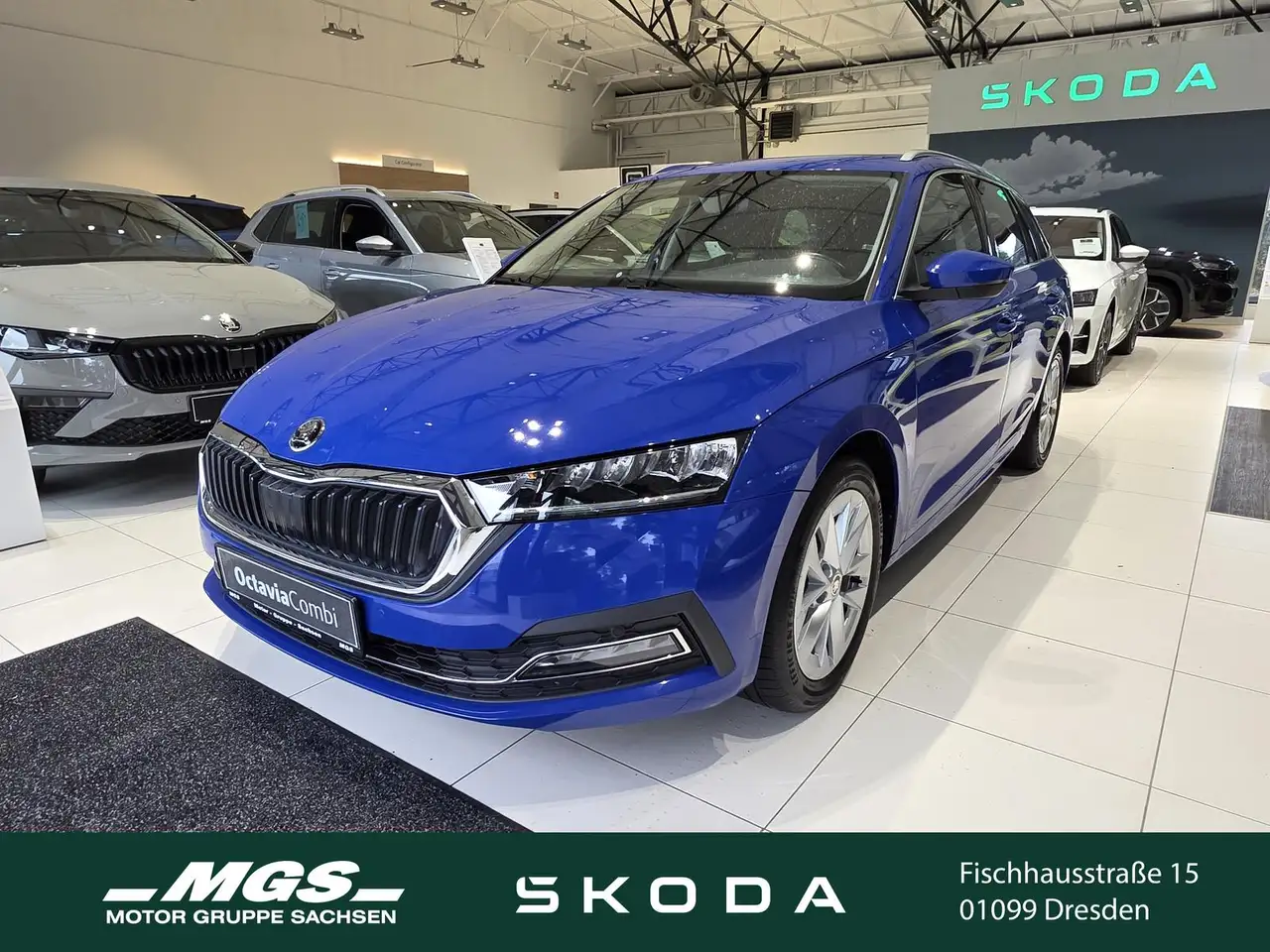Skoda Octavia Combi 2.0 TSI Style 4x4 — photo 1 of 30