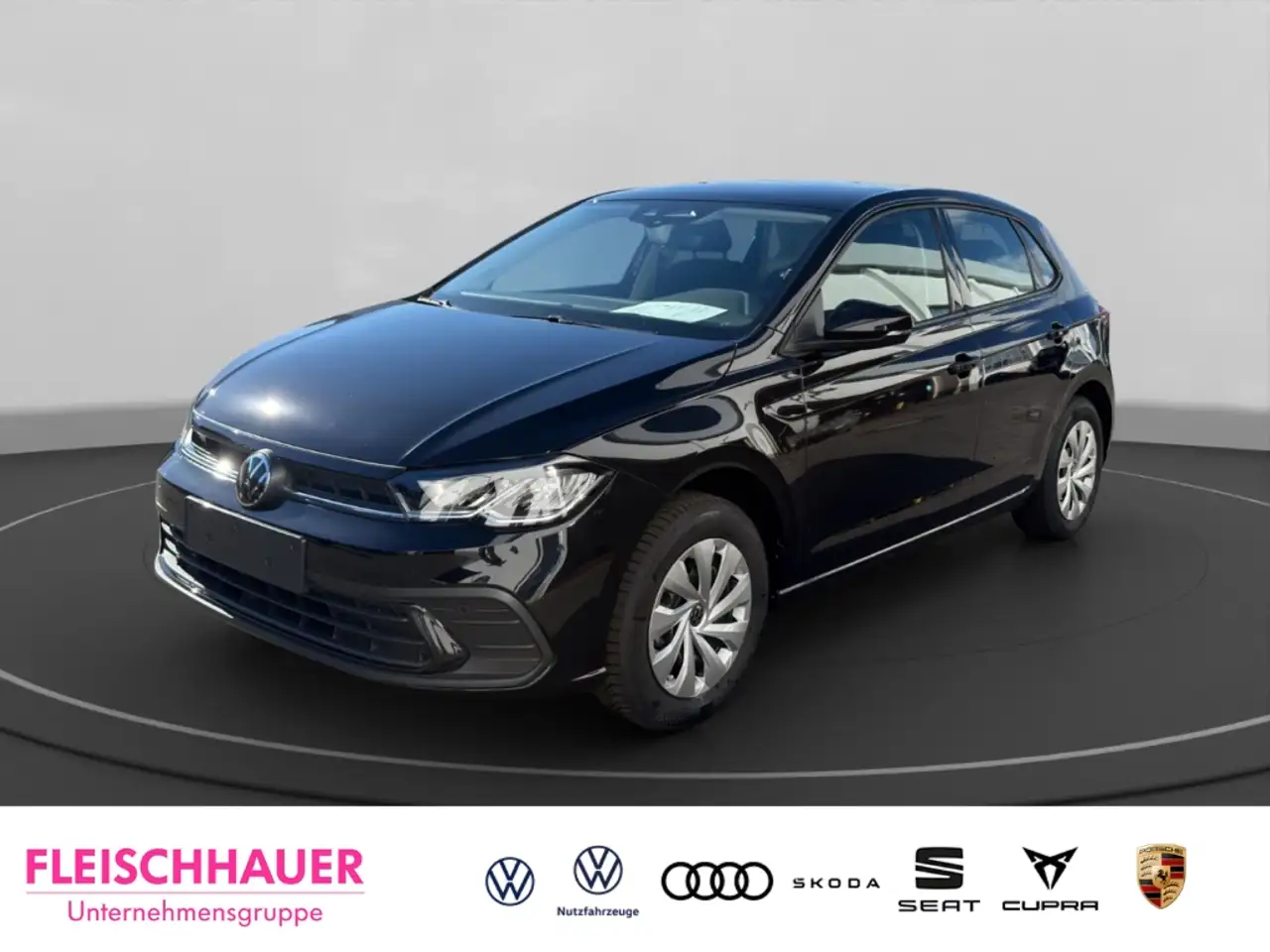 Volkswagen Polo VI 1,0 TSI Life LED DAB Apple CarPlay Temp SHZ PDC — photo 1 of 19