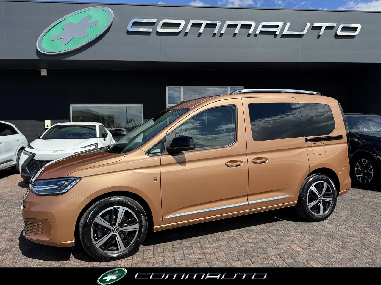Volkswagen Caddy 2.0 TDI 122 CV DSG Style — photo 1 of 15