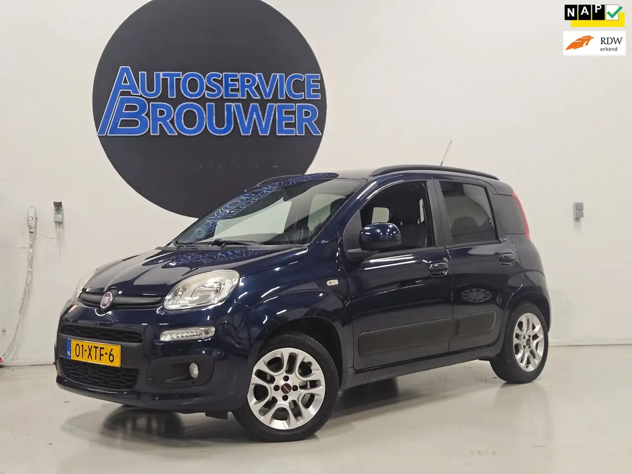 Fiat Panda 0.9 TwinAir Lounge Airco — photo 1 of 24