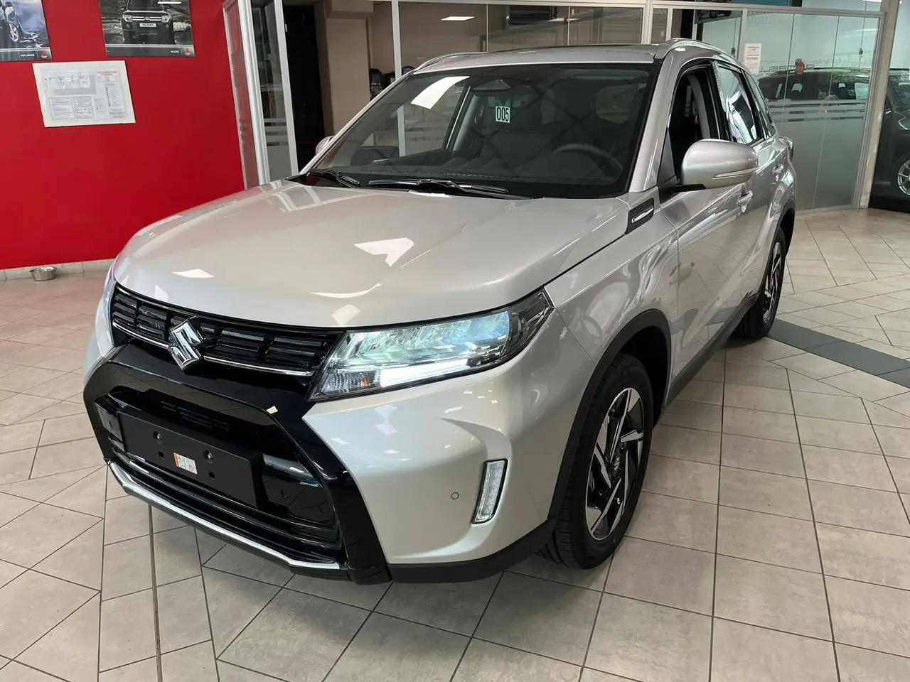 Suzuki Vitara 1.5 FULLHYBRID Starview 4wd auto sconto VERO 8500€ — photo 1 of 12