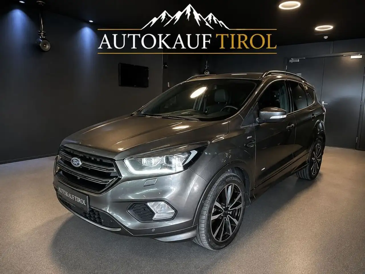 Ford Kuga Ford ST-Line 2.0 TDCi | 180 PS | 4x4 | Standh — photo 1 of 13