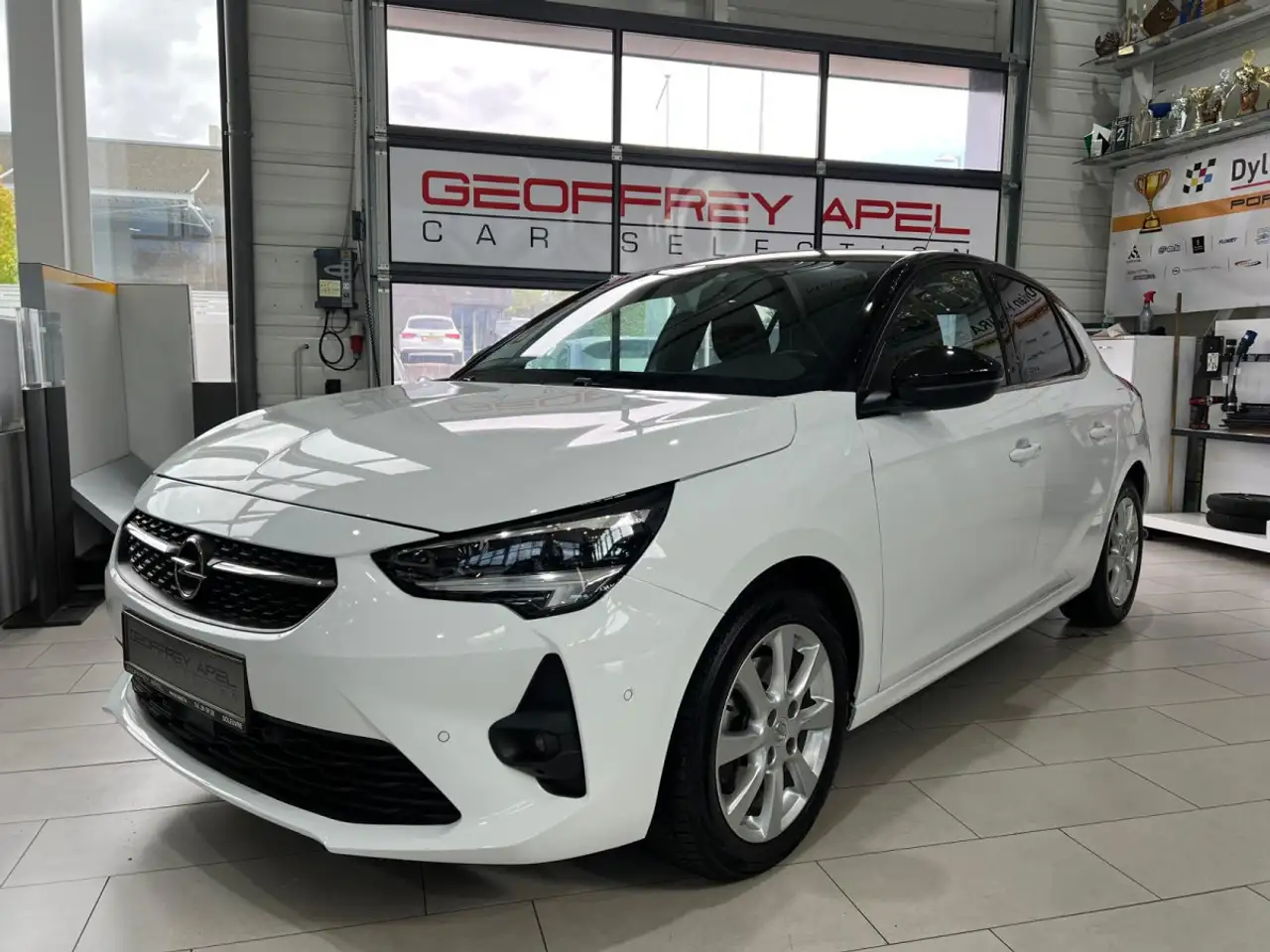 Opel Corsa 1.2 TURBO 130 GS LINE, B.AUTO, LED, VIRTUAL, KAMER — photo 1 of 19