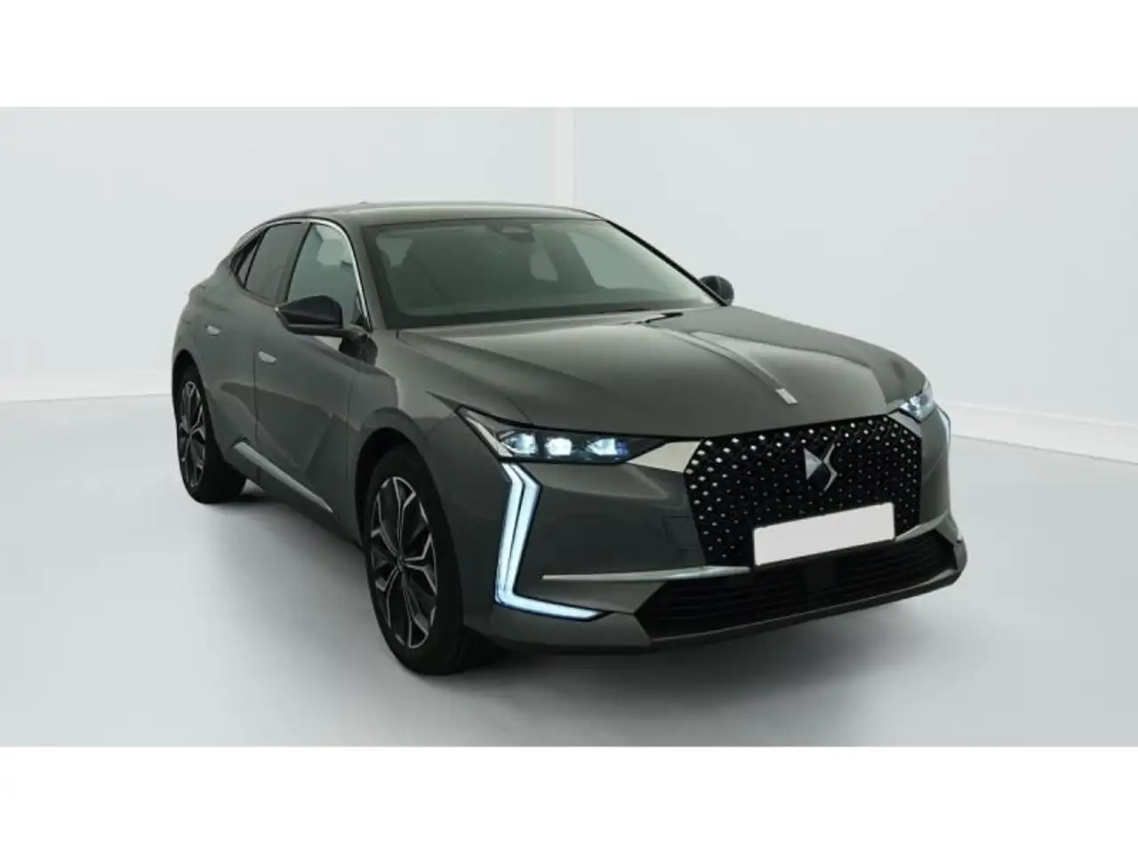 DS Automobiles DS 4 HYBRIDE E-TENSE 225 EAT8 RIVOLI — photo 1 of 24